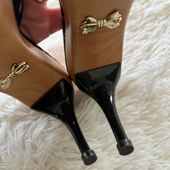 Betsey Johnson wooden Kitten Heels - Picture 7 of 11